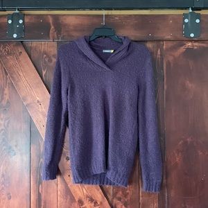 Cabalas sweater